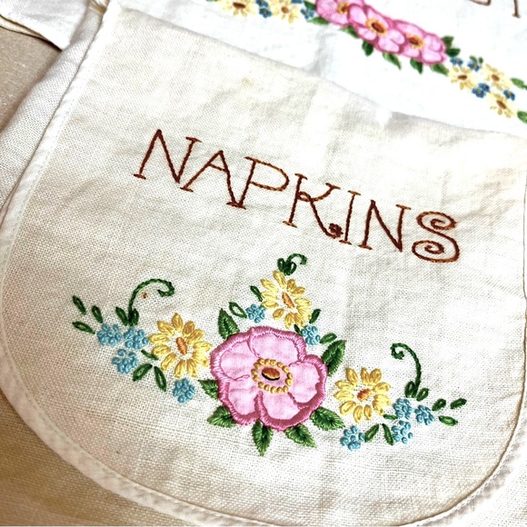 Vintage Embroidered Kitchen Linens for Tablecloths and Napkins Handmade Natural - Picture 6 of 8